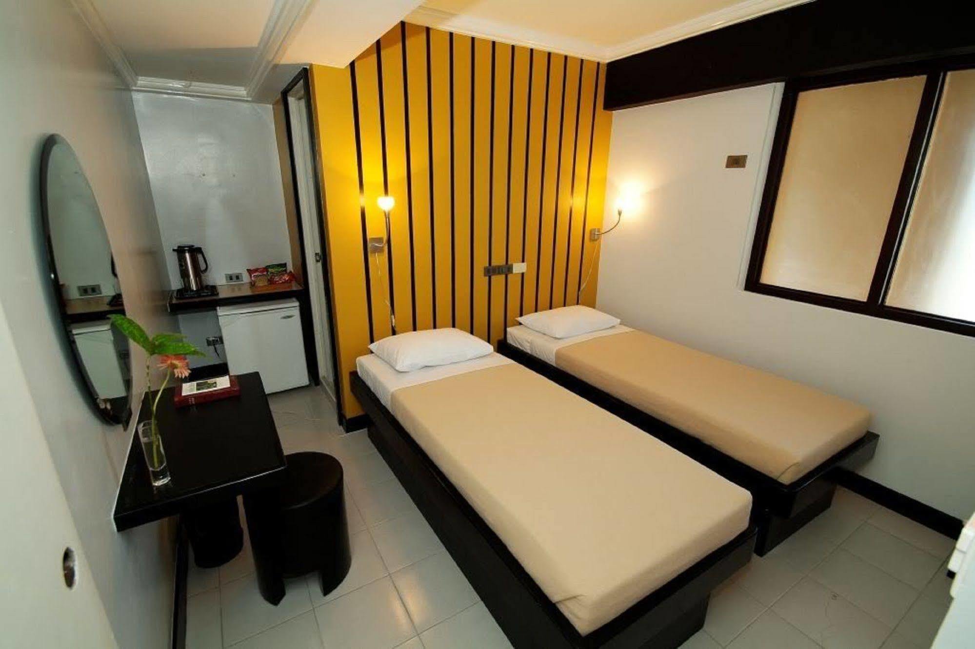 The Legend Palawan Hotell Puerto Princesa Eksteriør bilde